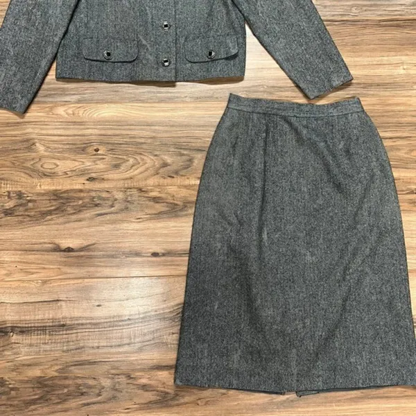 Small 2‎ piece suit Gray - Image 6