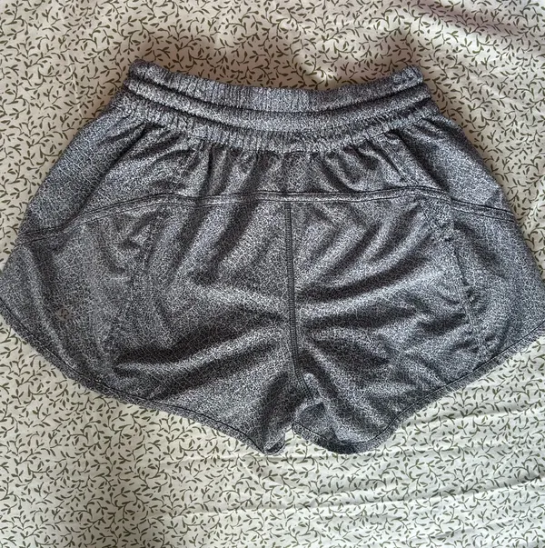 Lululemon tracker shorts  - Image 2