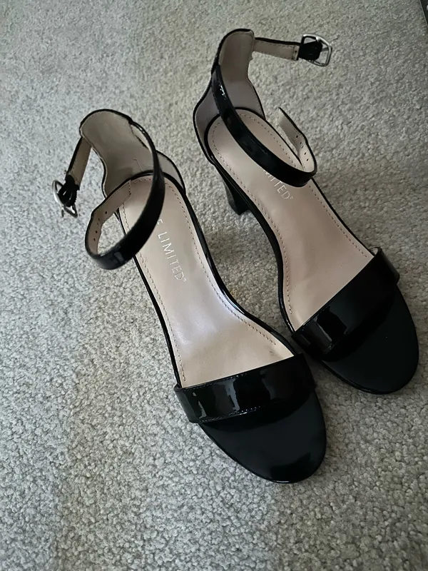 The Limited Heels - Image 5
