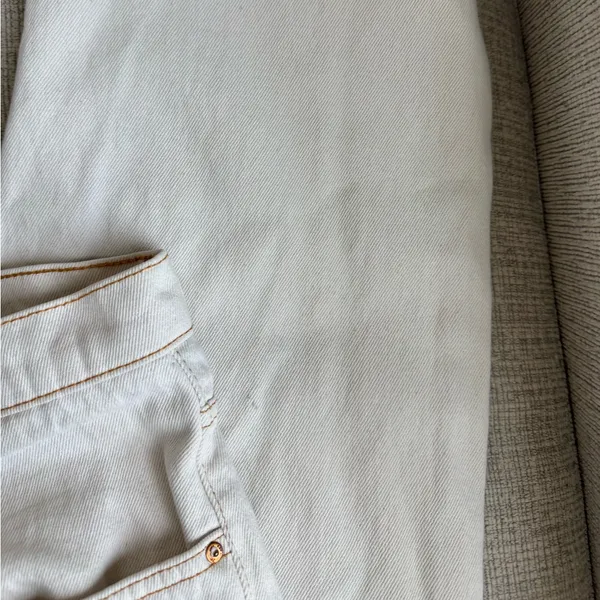 Zara Women's Cream Flare Jeans - Image 5