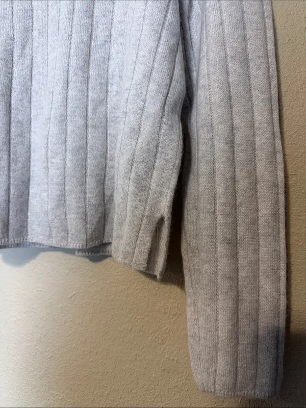 HALSTON‎ 100% 2-Ply Cashmere Turtleneck Sweater Size Small - Image 5