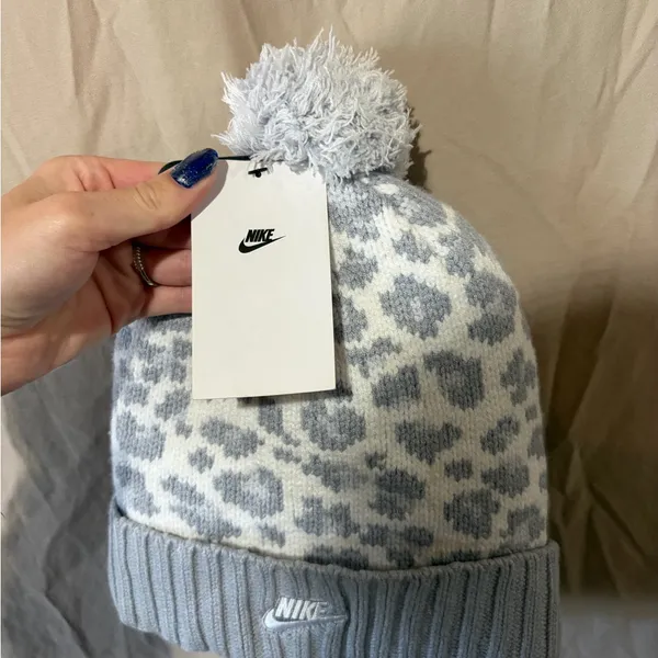 Nike hat - Image 3