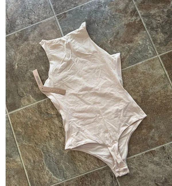 Skims Fits Everybody High Neck Bodysuit Sand Size Small - Image 7