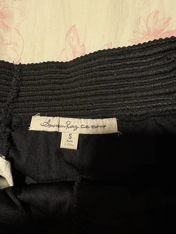 black ruffle shorts - Image 2