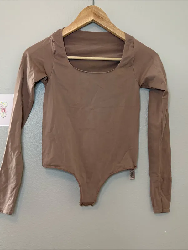 SKIMS Essential Long Sleeve Scoop Neck Bodysuit brown nude women one piece shapewear - Image 3