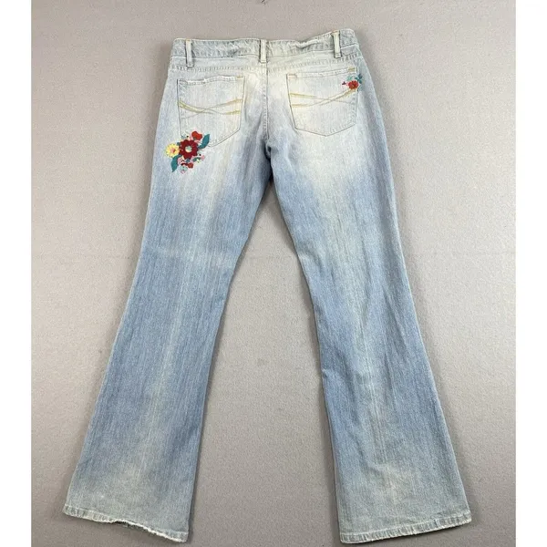 Aeropostale Jeans Womens 32x32 Blue Flower Embroidery Flare Tag 7/8 Indie Boho - Image 2