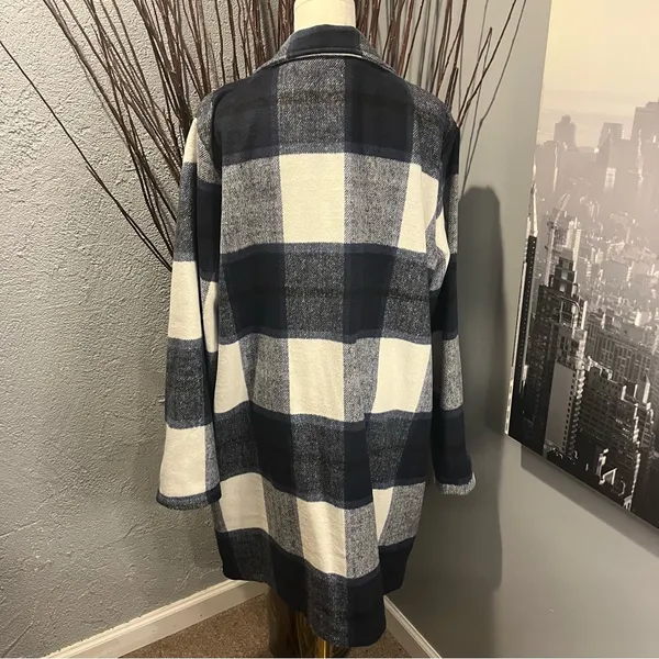 🌺DOUBLE TAKE BLUE AND WHITE PLAID DOUBLE BUTTON JACKET SIZE XL🌺 - Image 5