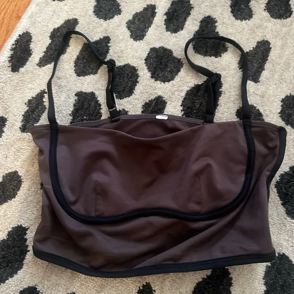 ALO Yoga Maroon Crop Top - Image 2
