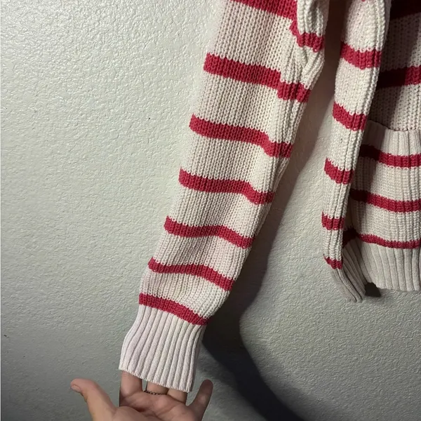💥St. John's Bay Ivory and Red Stripes Crew Neck Long Sleeve Sweater S - Image 8