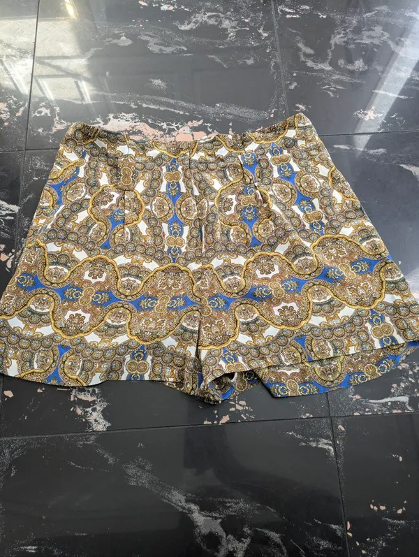 L'agence Alex Paper Bag Silk Shorts Size 4 - Image 2