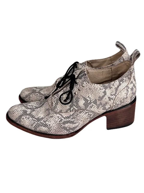 Freebird ‘Sadie’ Beige Snakeskin Embossed Leather Heeled Oxfords, Size 8 - Image 3