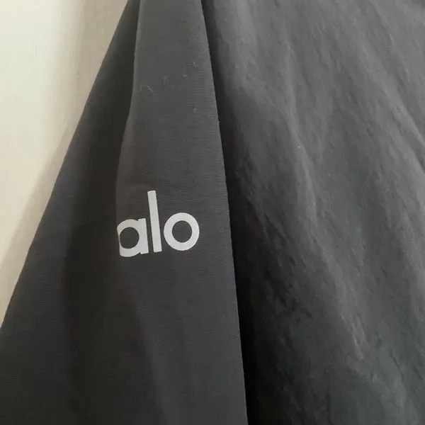 Alo Yoga Cropped 1/4 Zip Alumni Pullover Black S - Image 5