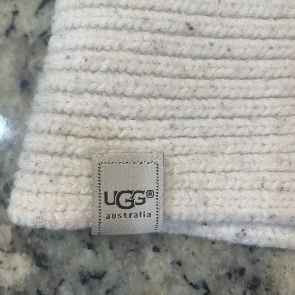 UGG Women's Off-White Cowl Neck Scarf - Image 3