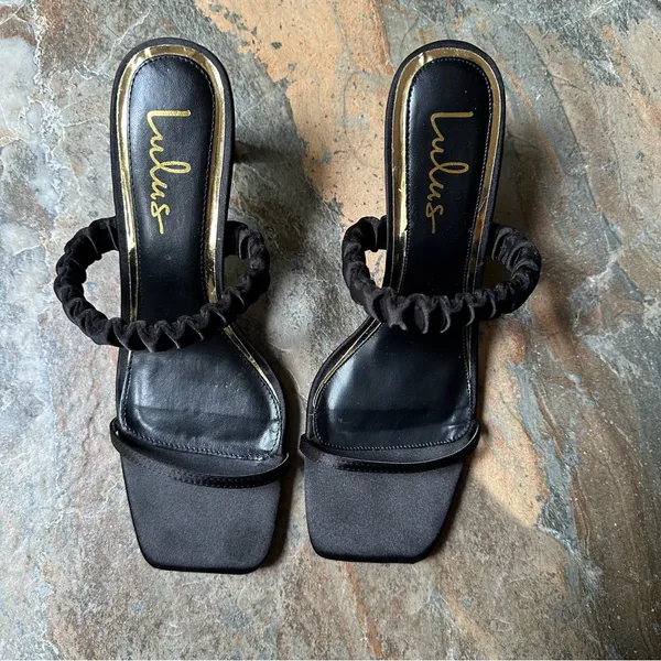 Lulu's Black Slip On Heeled Sandals Women's Size 11 - Image 2