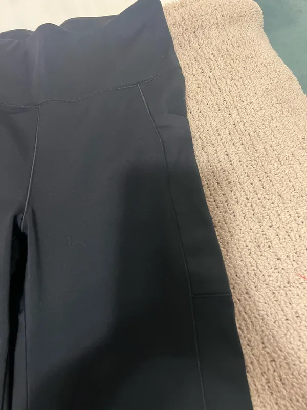 Amazon black flare leggings with pockets #leggings #activewear #gym - Image 3