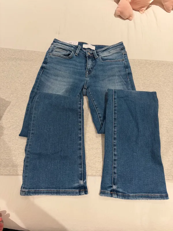 Vervet Jeans - Image 2