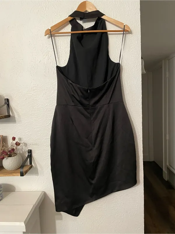 Elliatt x Revolve Camo Black Satin Halter Asymmetrical Dress Large - Image 4