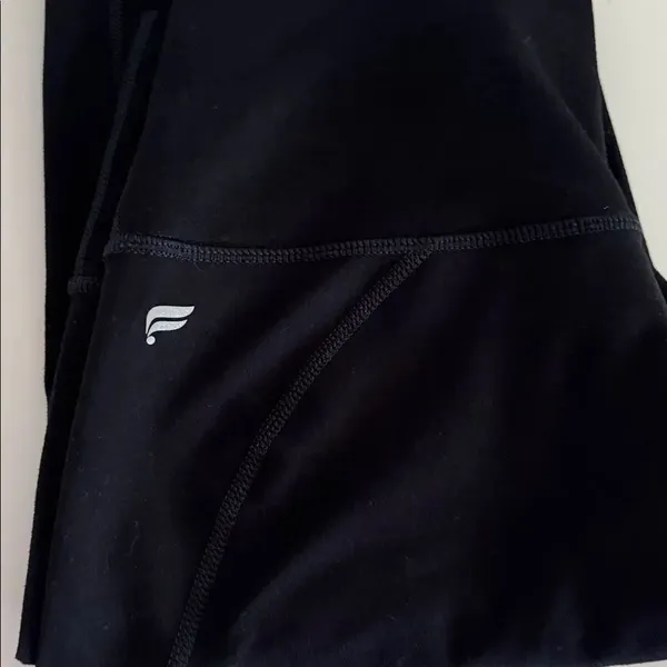 Fabletics Women's Black Bike Shorts EUC - Image 2