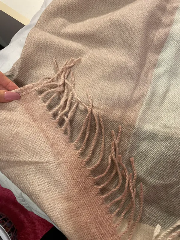 Oversized Sweater Blanket Pink - Image 2