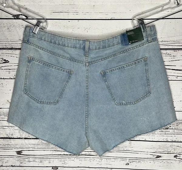 Wild Fable NWT Size 18/34 Blue Denim Distressed Highest Rise Cutoff Jean Shorts - Image 2