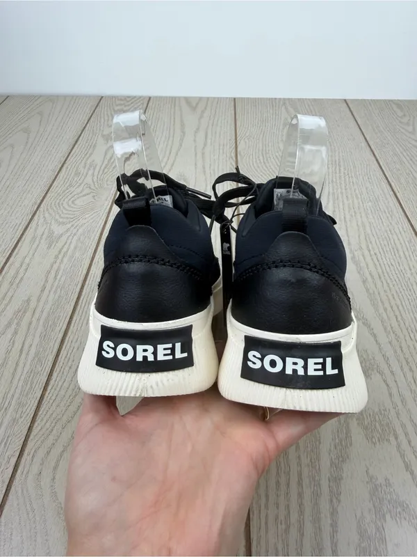 Sorel Women's Out N About IV Low Women's Waterproof Sneaker 8.5 Black Gum 2 $100 - Image 6