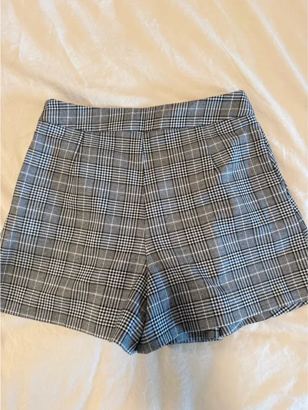 ZARA Plaid Shorts High-Waisted - Image 2