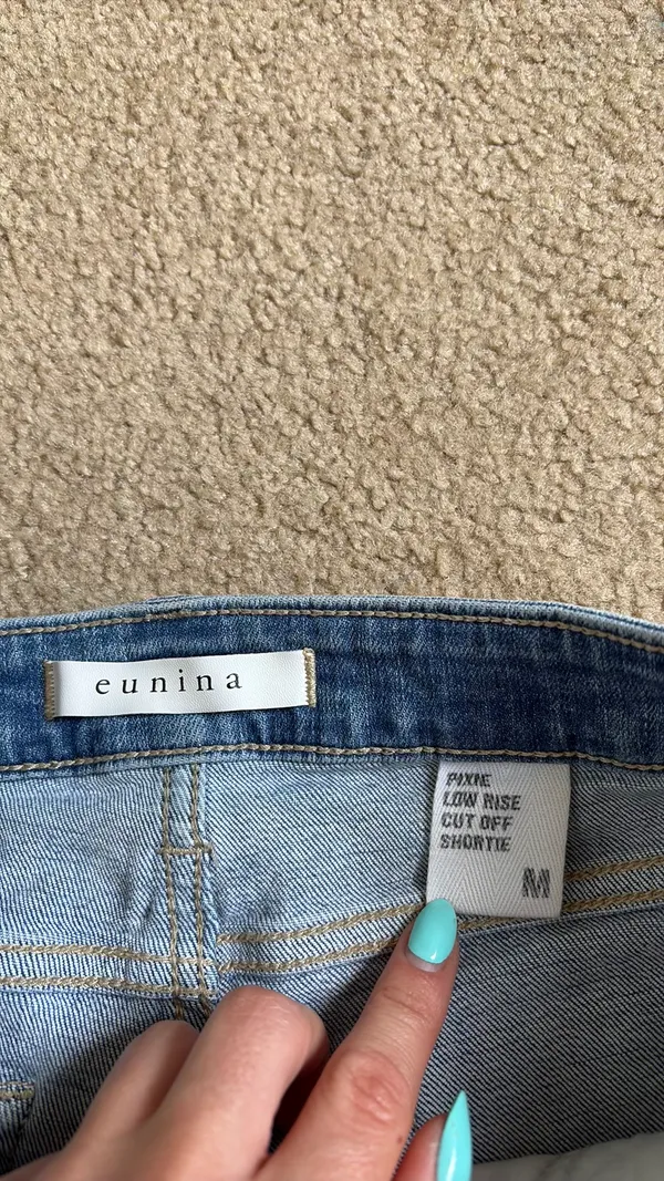 Eunina Low rise jean shorts - Image 3