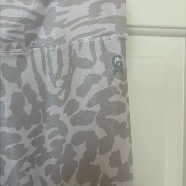 Good American leopard print white and silver leggings - Image 3