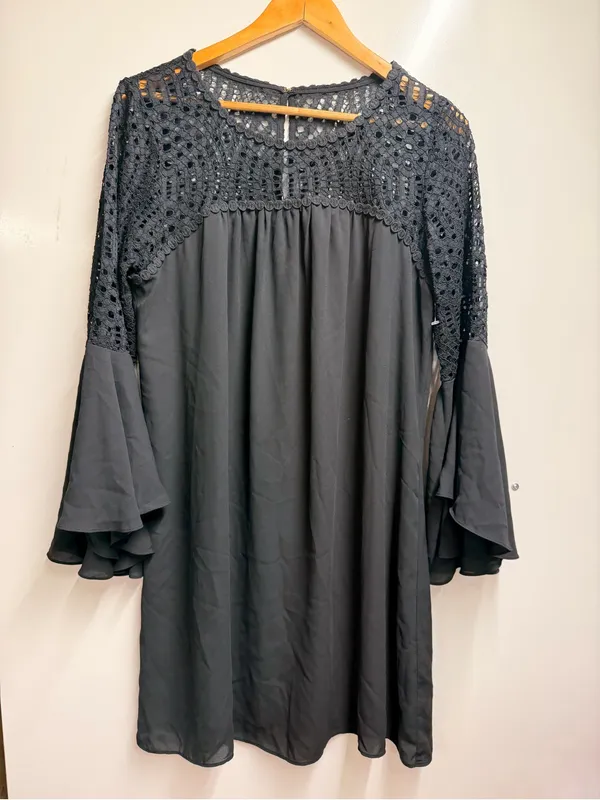 Lilly Pulitzer Size 12 Onyx Black Bell Sleeve Lace Trim Dress womens - Image 2