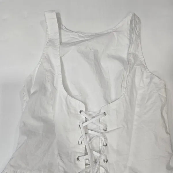 NIA Tamara Dress in White - Image 9