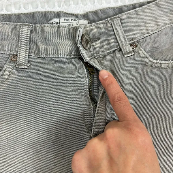 Free People‎ Grey Cotton Distressed Shorts Size 25 - Image 3