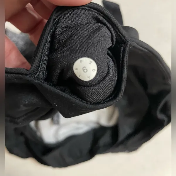 Lululemon Track Shorts 3” Lined Black/White Size 6 - Image 6