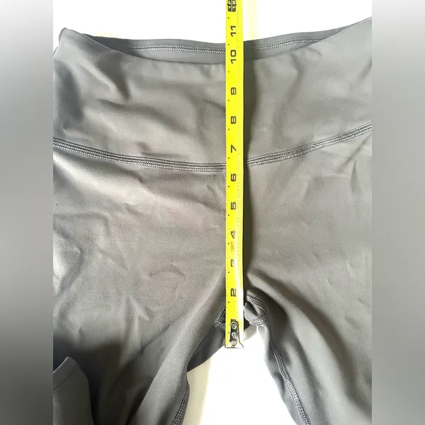 ALO Yoga Charcoal Crop‎ Leggings Women’s Sz S - Image 5