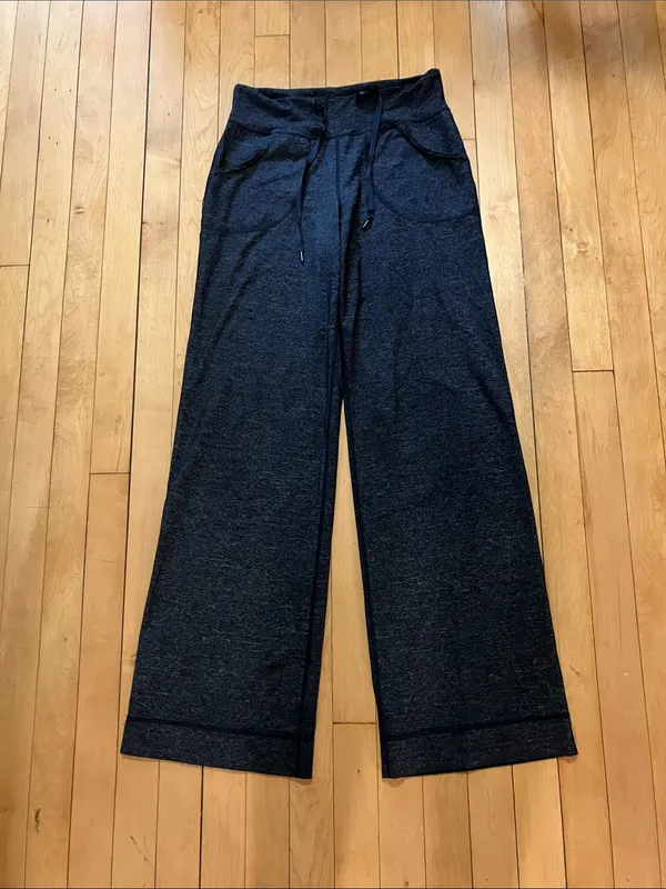 Lululemon Athletica Still Wide Leg Drawstring Charcoal Gray Pants Size 2 - Image 4
