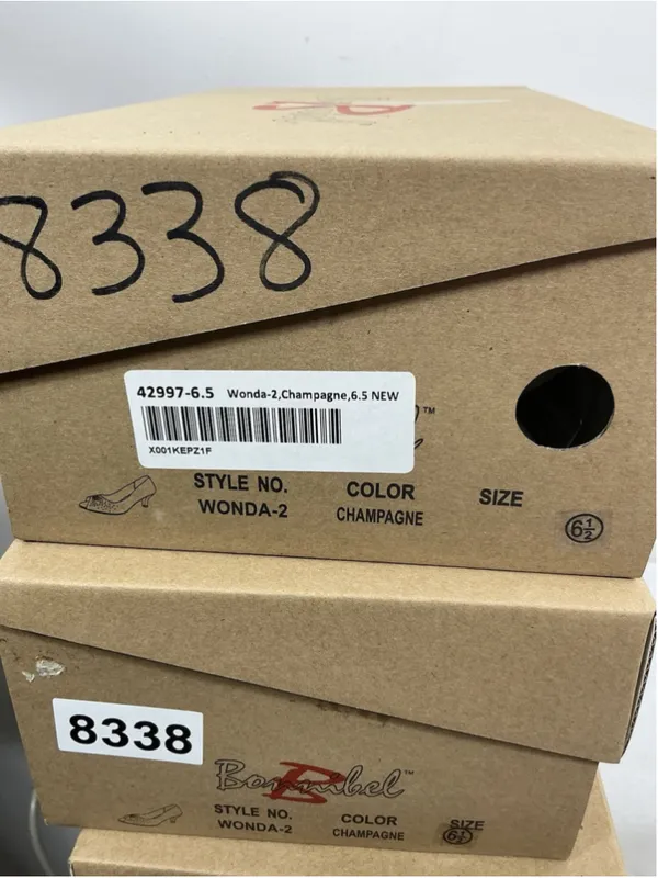 Womans New In Box Bonnibel Wonda Slip On Pumps Size 6.5 Champagne - Image 6