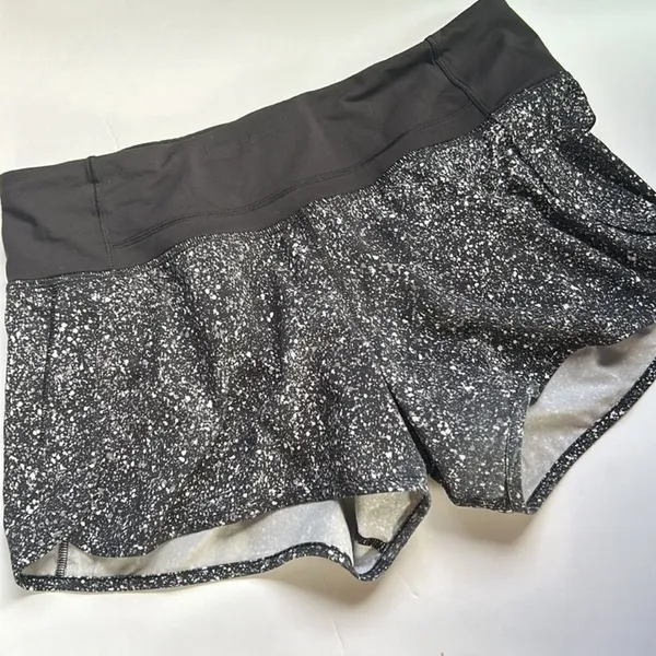 Lululemon Run Times Short in Mini Splatter White Black Size 6 - Image 13