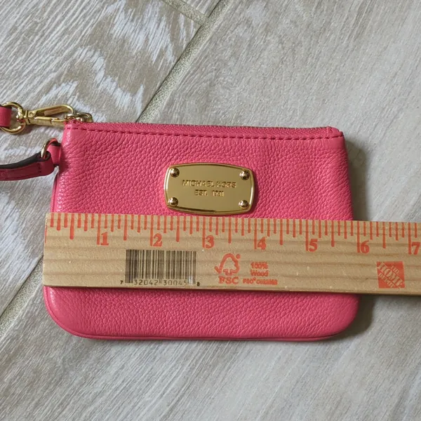 Michael Kors Coral Leather Wristlet with Card Slots - Image 10