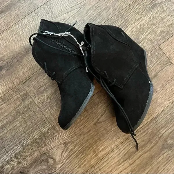 Universal Threads women’s ankle boots‎ sz 7 - Image 4