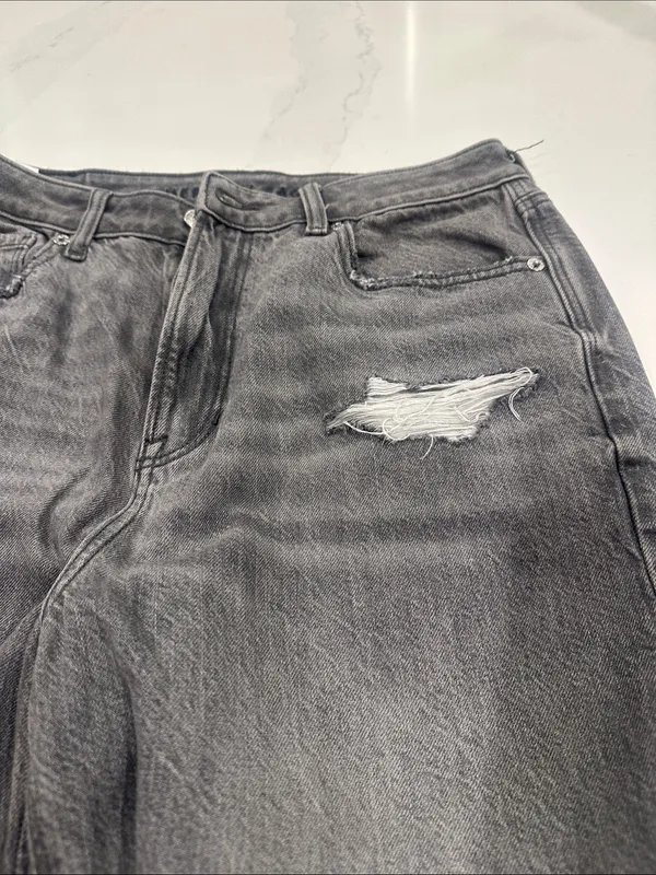 American Eagle Mom Jean Black/Gray distressed Jean size 10 - Image 3