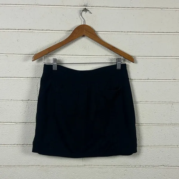 The Athleta Metro Black Skort size S - Image 3