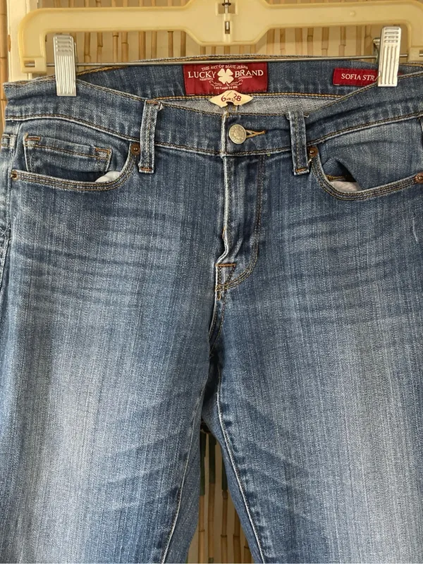 Lucky Brand Women's Medium Blue Sofía straight Leg Jeans - Image 4