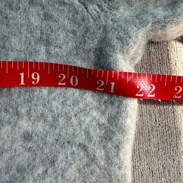 Vince Grey Alpaca Blend Fuzzy Crew Neck Sweater‎ Large L/G Heathered Knit - Image 4