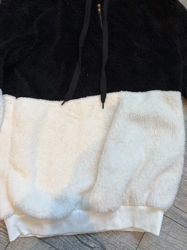 NWT Womens Small Fleece Black and White Winter Jacket Fuzzy Hooded 1/4 Zip - Image 3