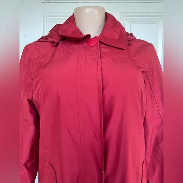 L.L. Bean Women's Vibrant Red Trench Coat - Image 4