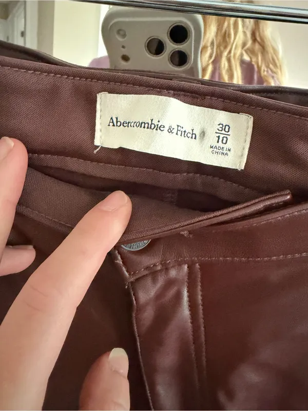 NWOT Abercrombie & Fitch Faux Leather Pants Maroon - Image 4