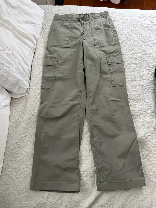 Hollister adjustable waist baggy cargo pants size small long - Image 3