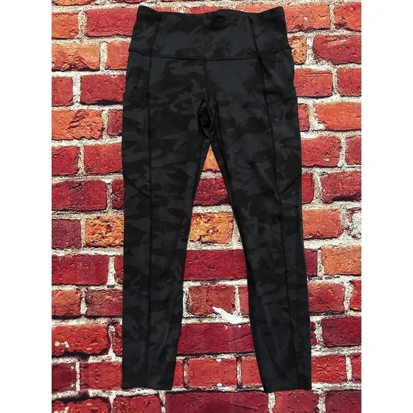 Lululemon legging size 6 - Image 2