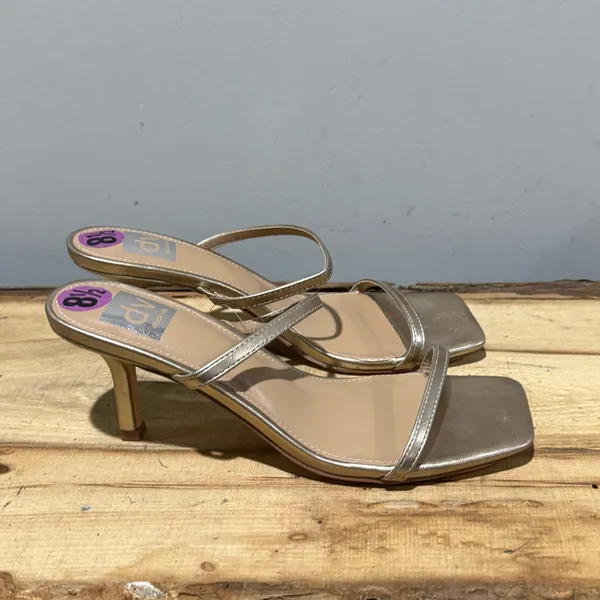 Dolce Vita Light‎ Gold Strappy Heel Sandals Sz 8.5 A55 - Image 6