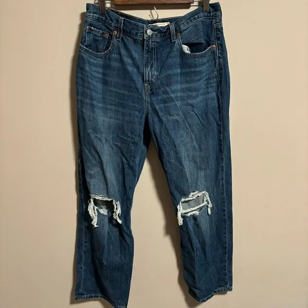 Levi’s Low Pro Women’s Jeans Breathe Out Medium Wash- Size 31 - Image 4