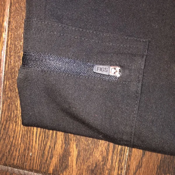 FIGS black nurses scrubs size xxsmall - Image 2